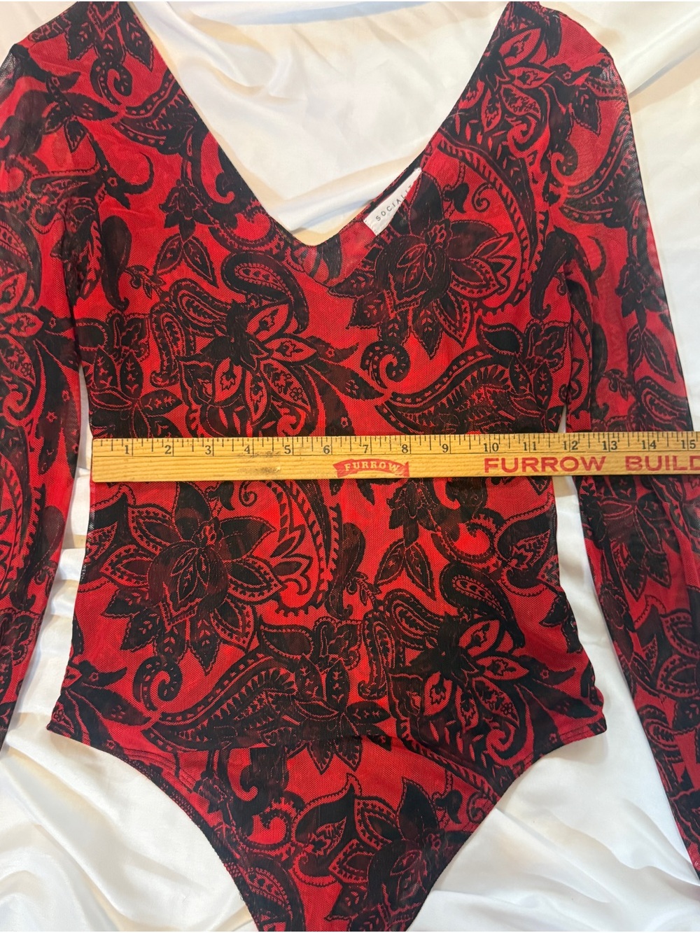 Socialite Red & Black Paisley V-Neck Long Sleeve Bodysuit - Picture 5 of 6